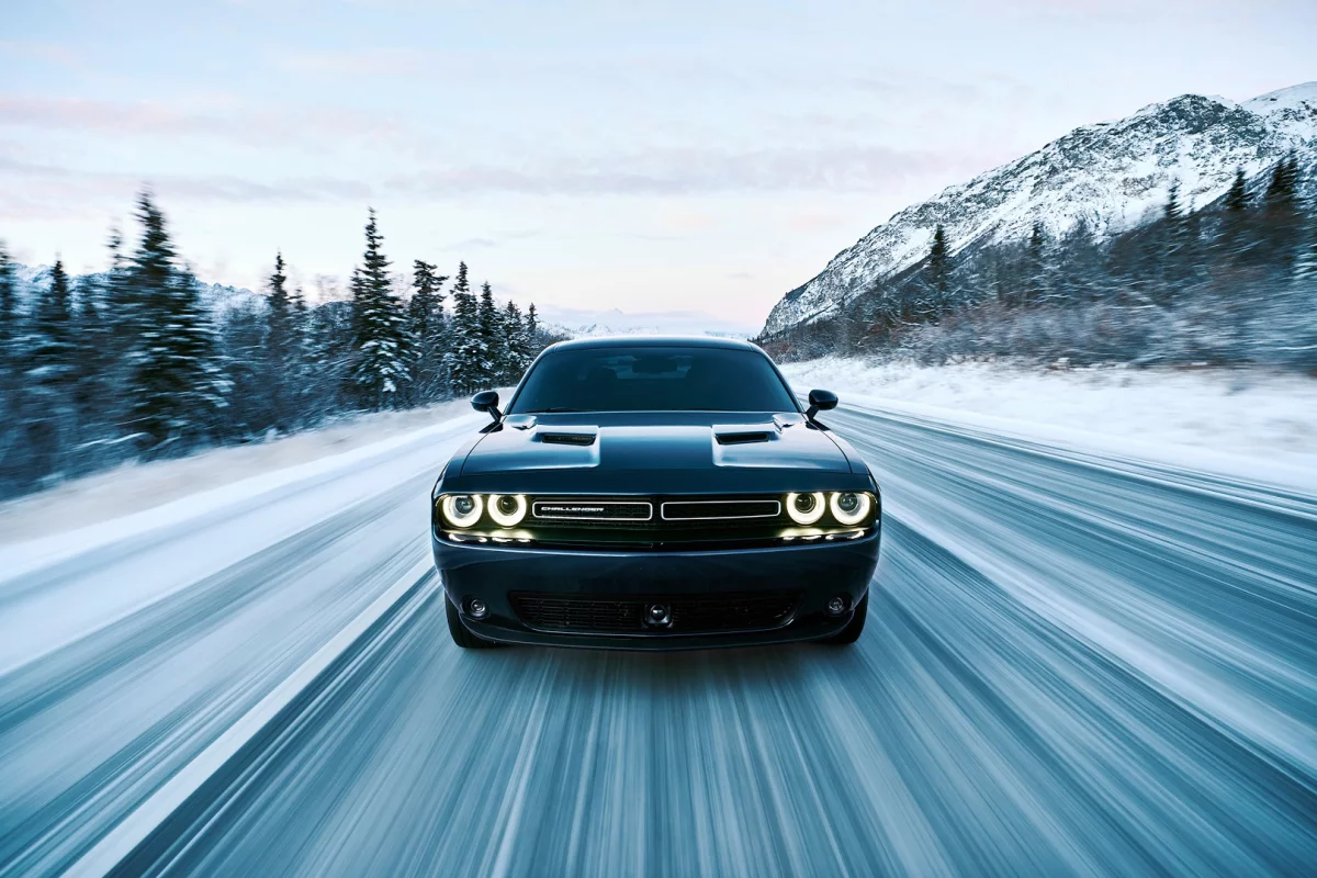 Despite showing a concept with a Hemi V8 under the hood in Las Vegas, the real Challenger GT will only be available with a 305 hp V6