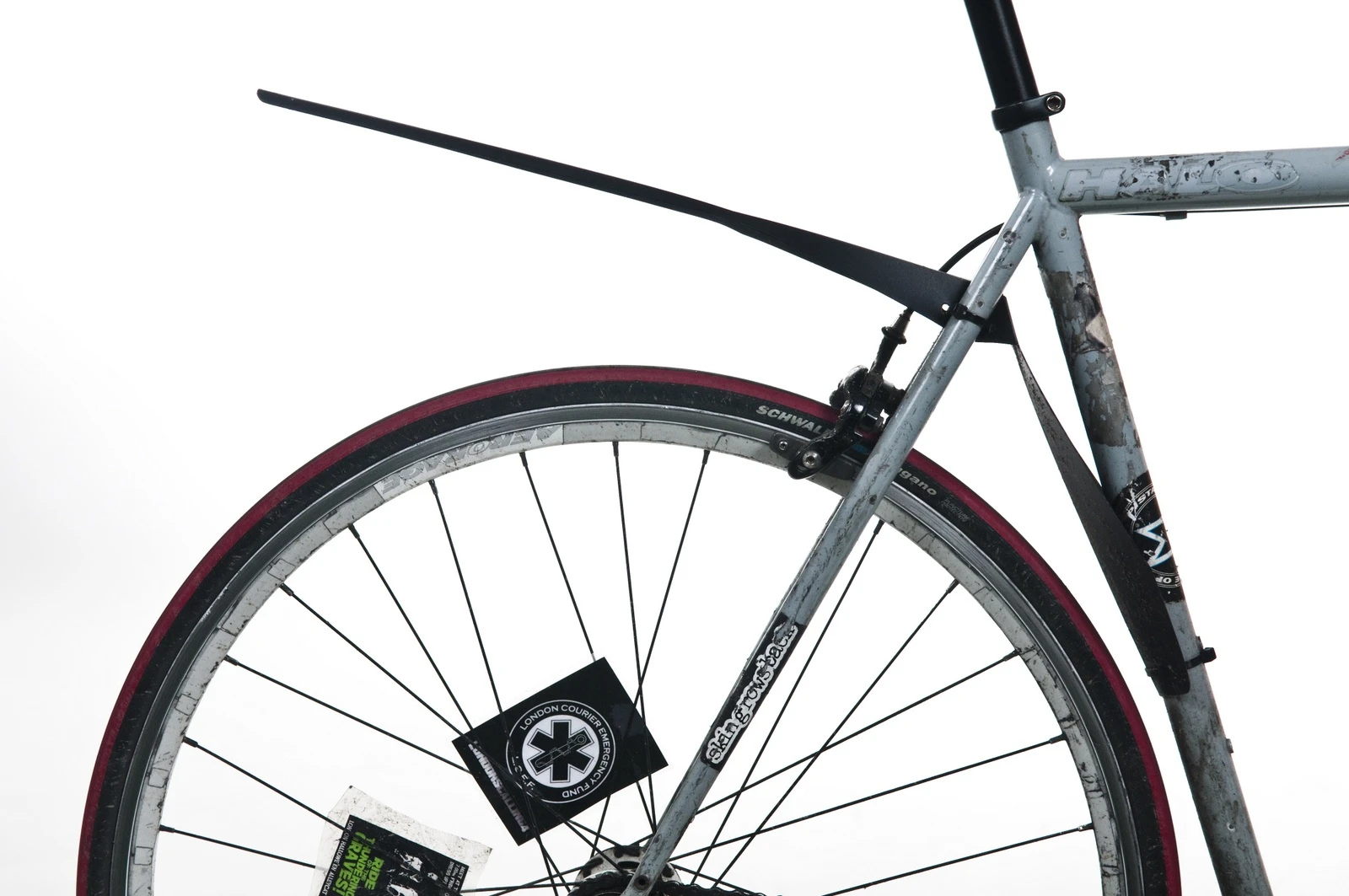 The Foldnfix mudguard is similar to the QuickFix, but attaches more permanently using zip ties