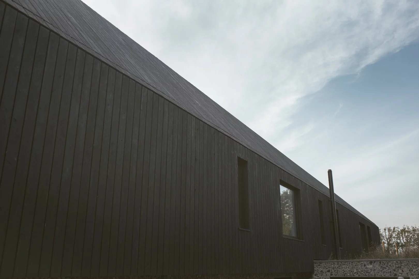 Black Barn has a high level of airtightness, meaning that it requires little energy to heat or cool