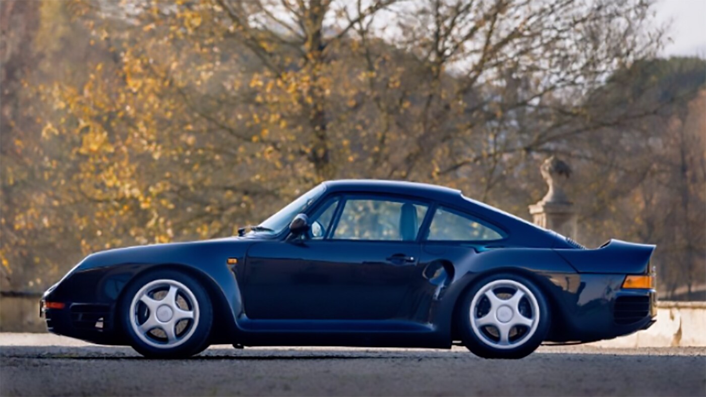 Two owners and 26,000 km since new three decades ago. Modern, comfortable and blisteringly fast.