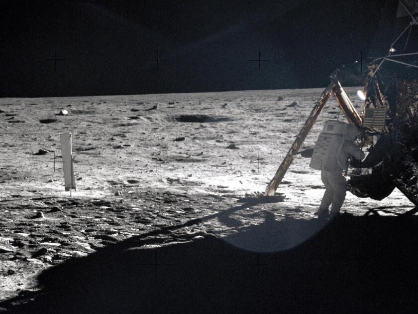 Neil Armstrong on the lunar surface (Photo: NASA)