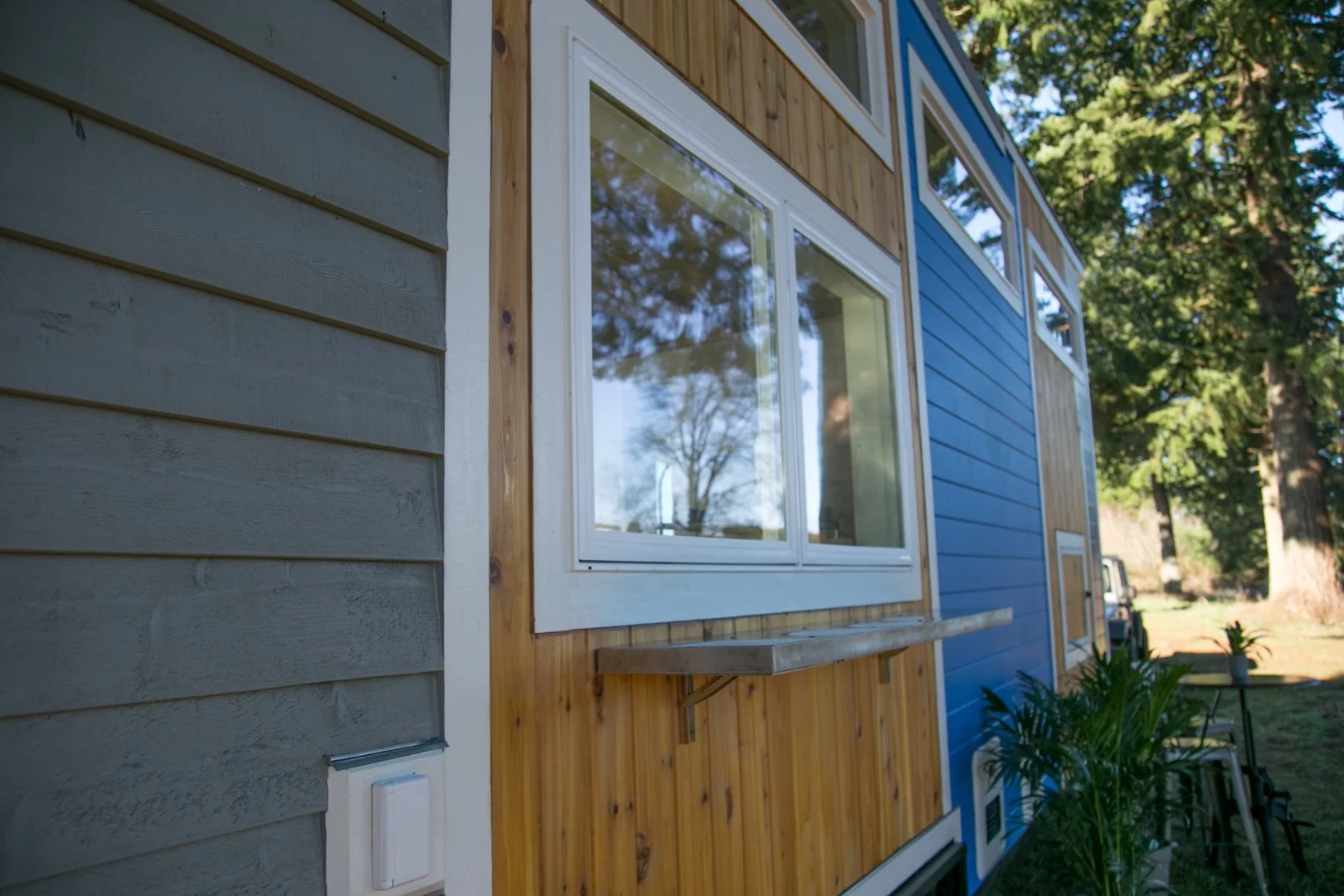 The Kentucky Donut Shop's owners can serve their wares through a window with built-in shelf