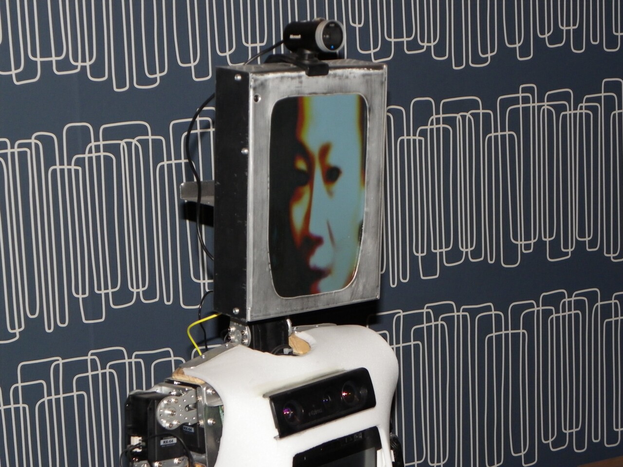 CHARLY's face morphs to absorb those of the people it sees (Photo: Gizmag)