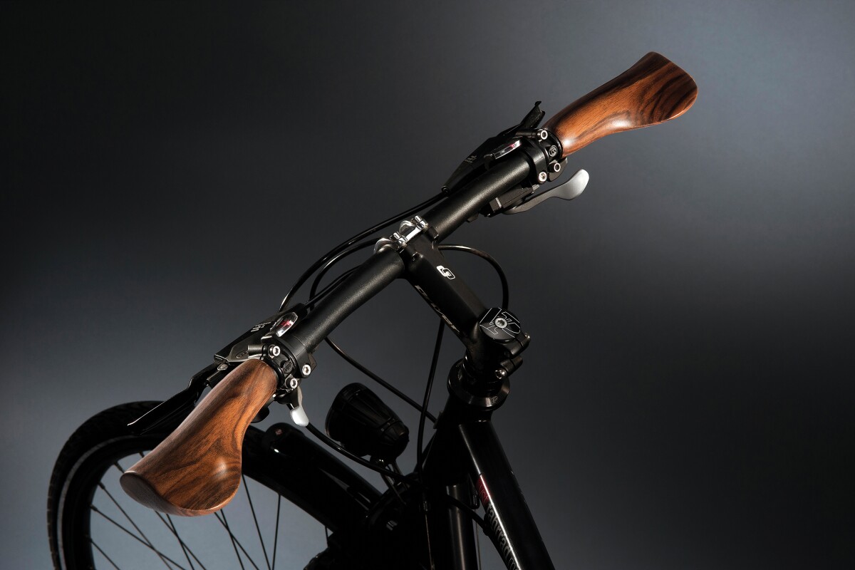Velospring bicycle grips hide shockabsorbing tech inside warm, rich