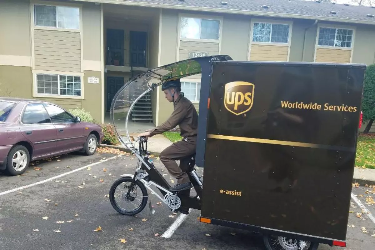 The Cargo Cruiser makes a delivery in Portland
