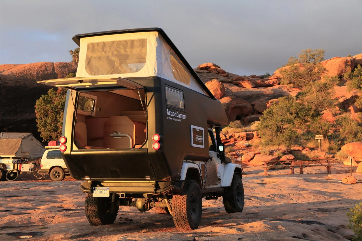 The Action Camper was designed to have limited impact on the Jeep's utility