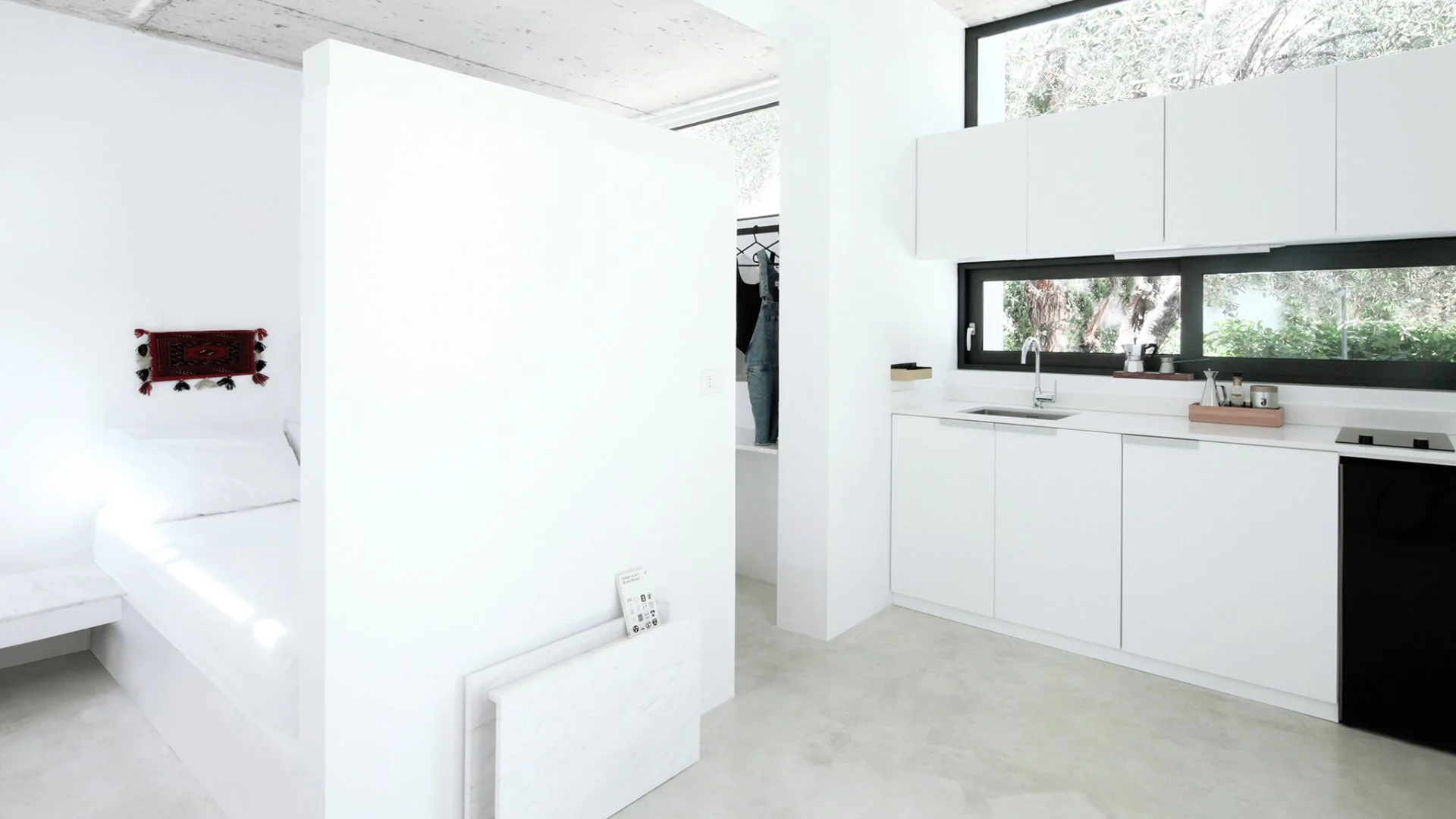 The Monocabin features a free-flowing interior design, eliminating the need for doors, while also providing space and privacy