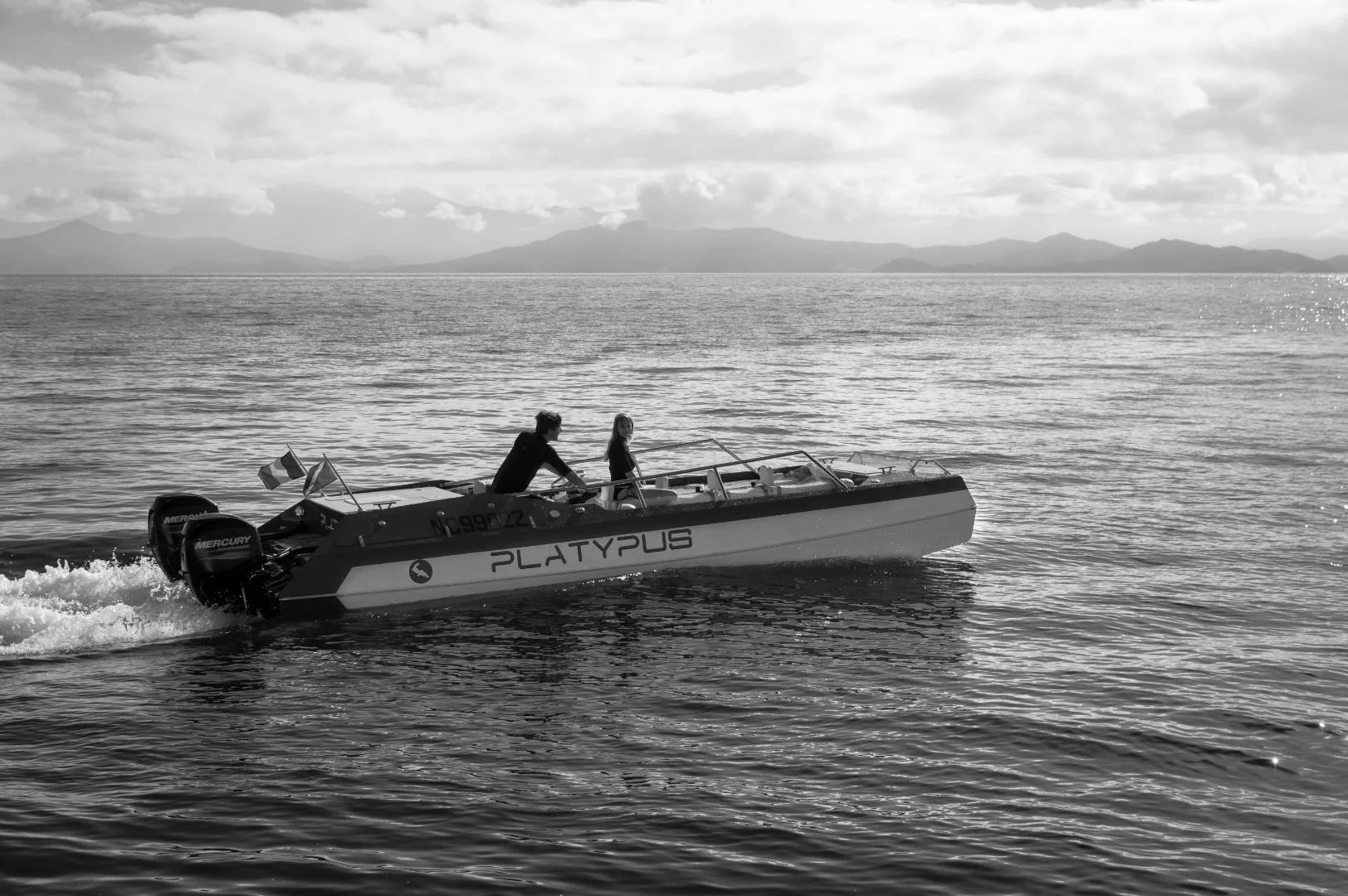 The Platypus Blue Ocean is homologated to carry up to five people,