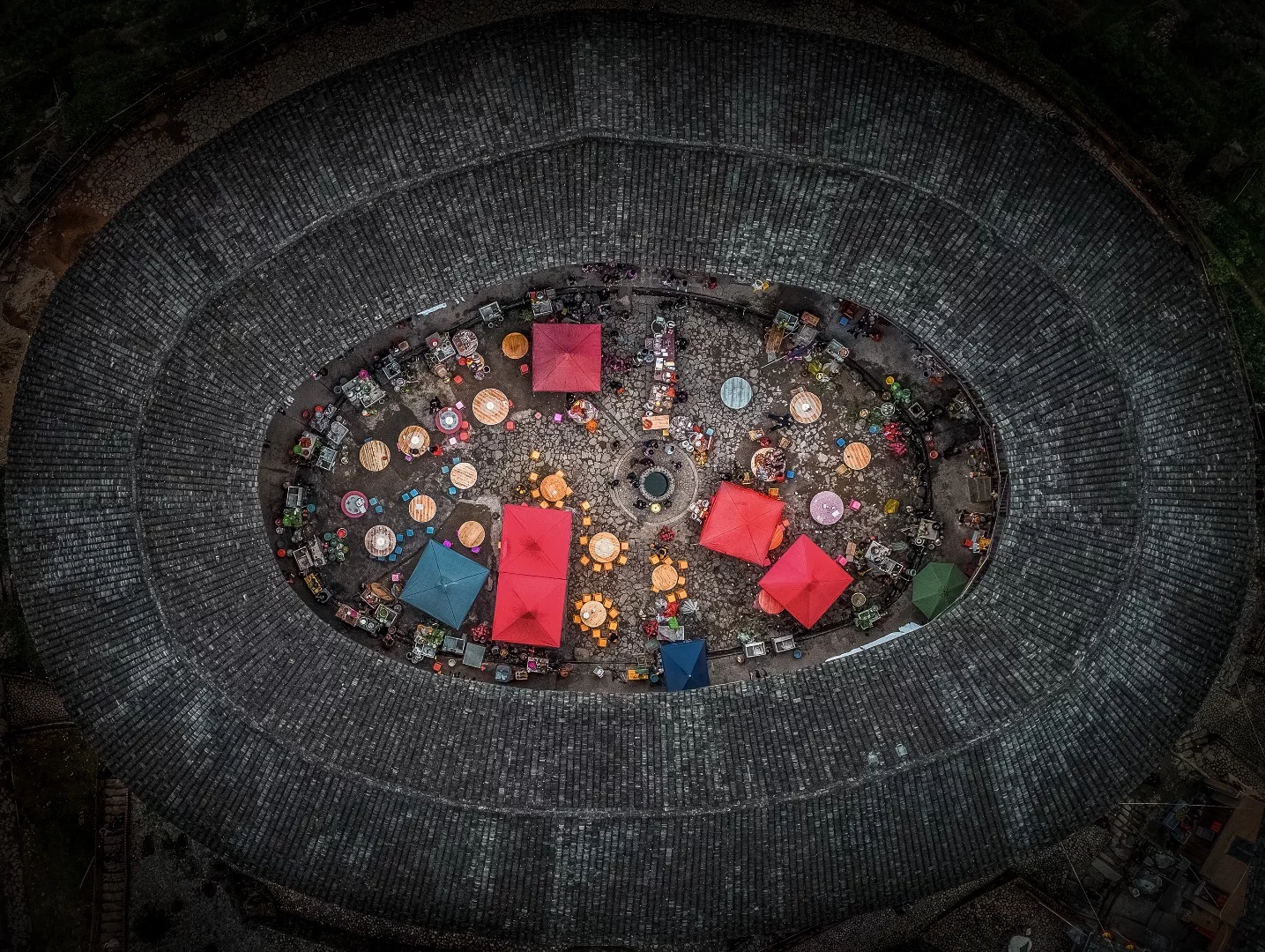 Simply entitled "Circle"