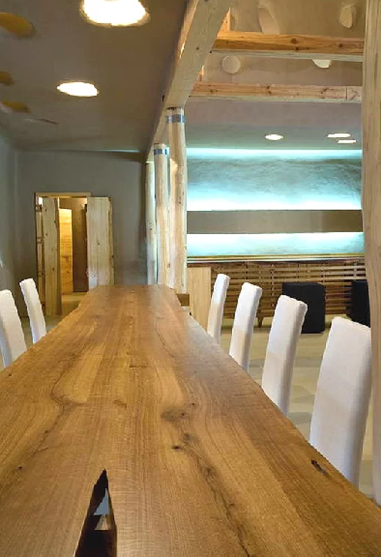 The Friend House Ukrainian ecohotel was sustainably built using only wood, clay, reeds and stone