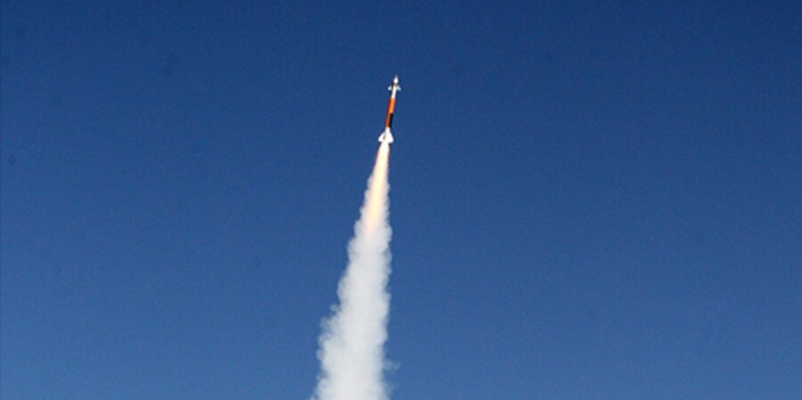The Lockheed Martin Miniature Hit-to-Kill interceptor in powered flight (Photo: Lockheed Martin)