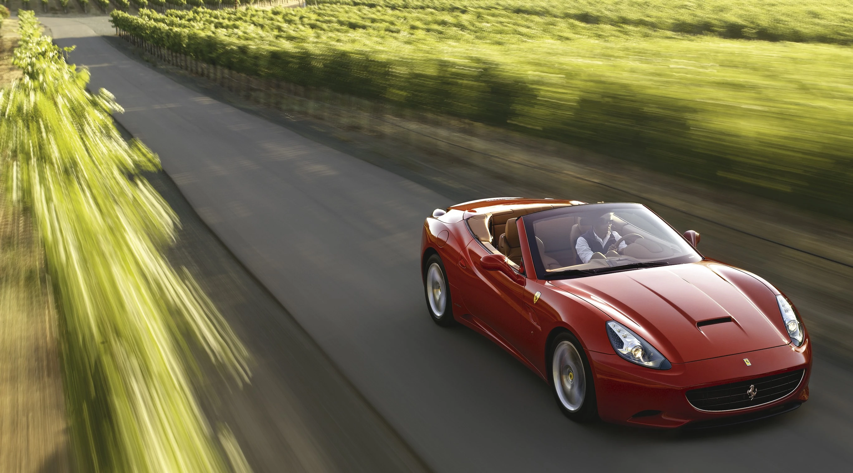 The Ferrari California now has Stop&Star engine technology which reduces fuel consumption and CO2 emissions without depleting power