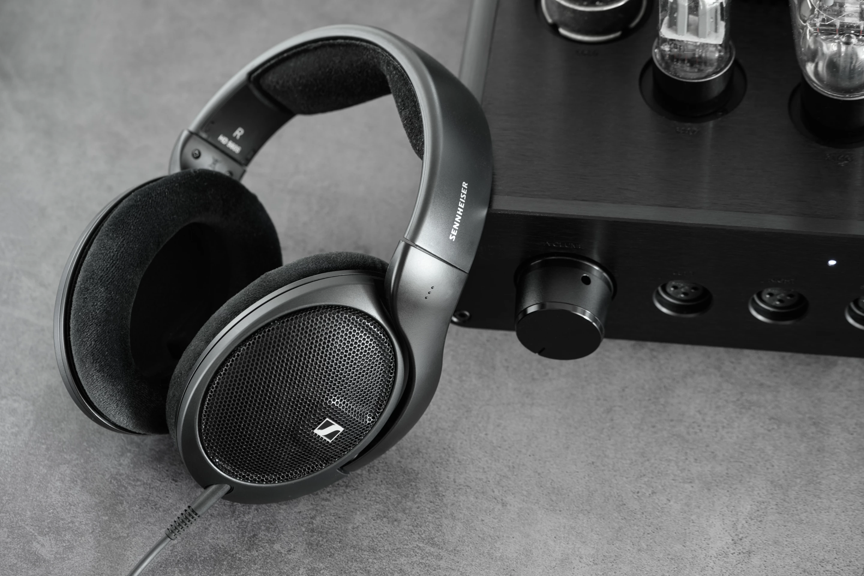 The open-backed design opens up the soundstage, the HD 560S headphones offer a wide frequency response, and are light on the head too