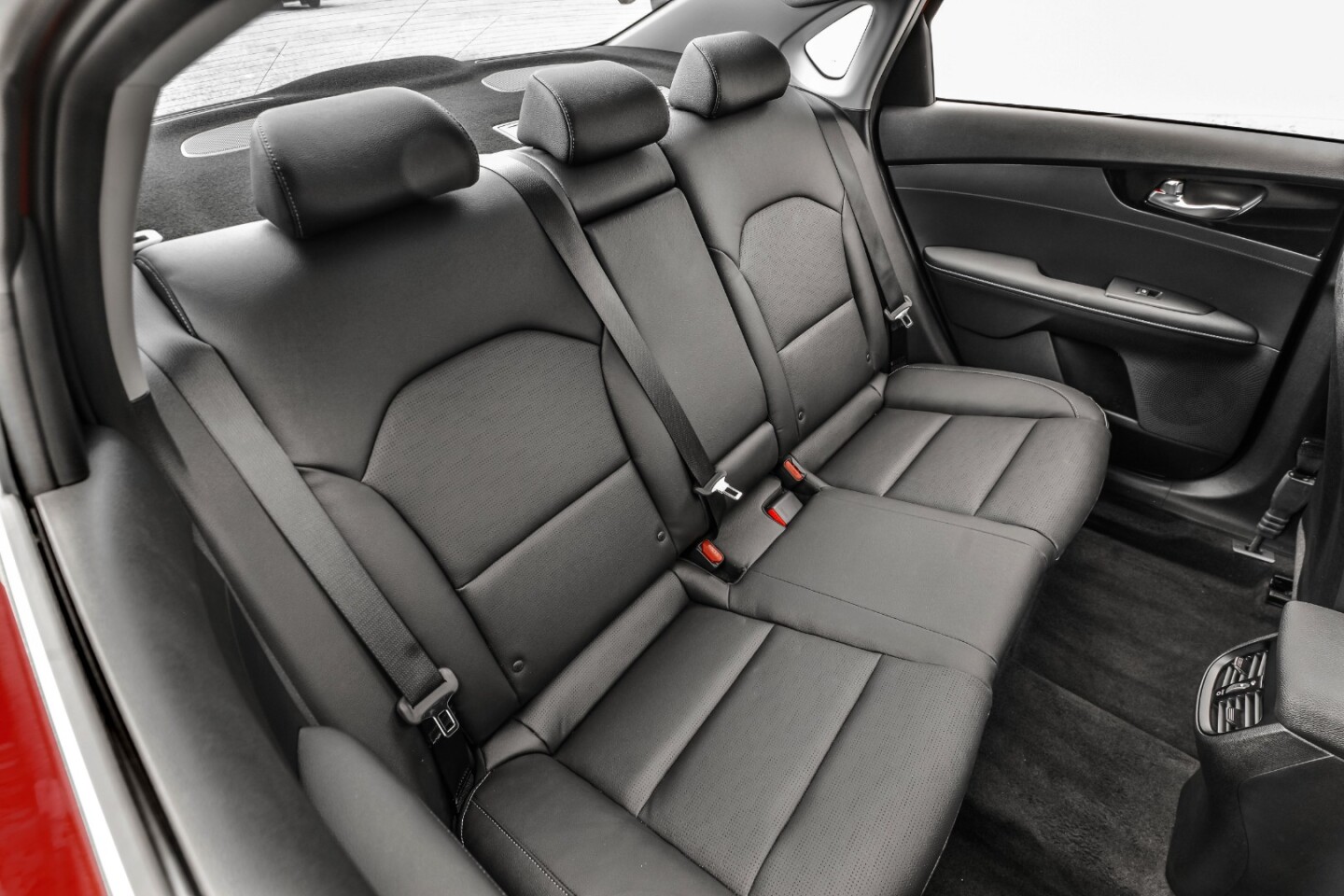 Weak points are in the Forte's rear seating, which is cramped, even for the compact segment, especially in knee and legroom