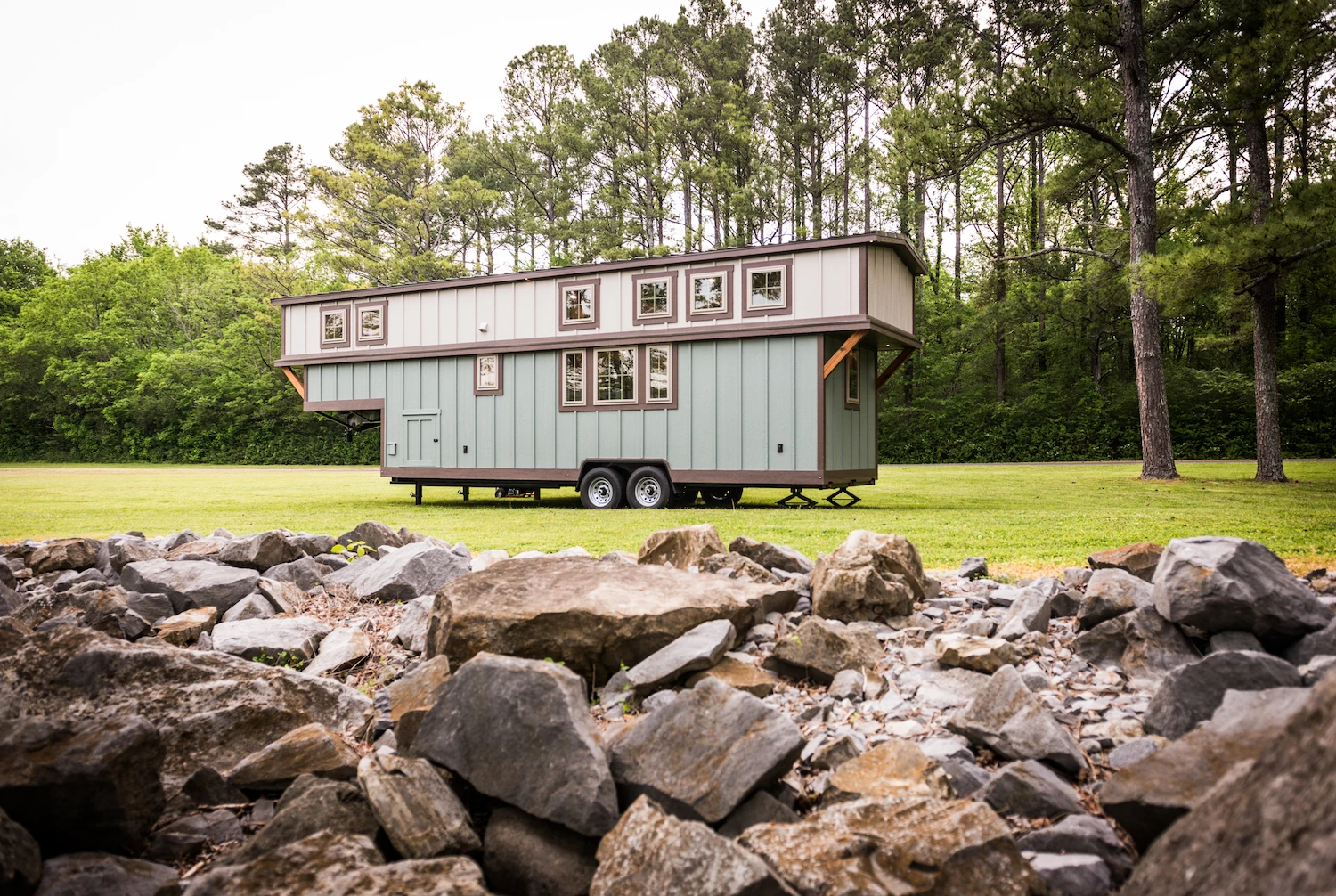 The Retreat has a road-legal width of 8.5 ft (2.5 m)
