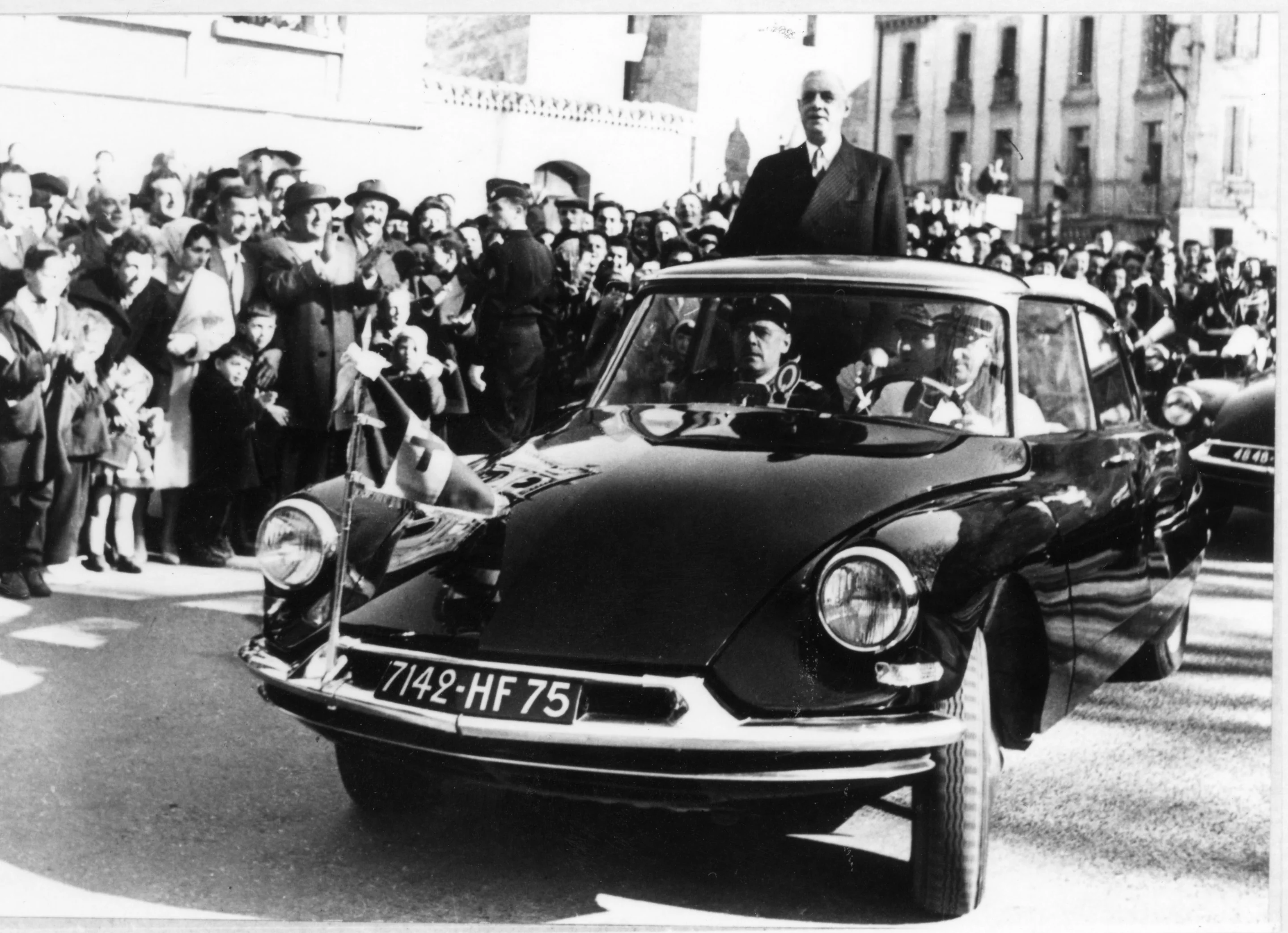 Charles de Gaulle famously escaped assassination when his un-armoured DS drove away from an ambush despite having two of its tires shot out - the event was recreated in the film "Day of the Jackal"