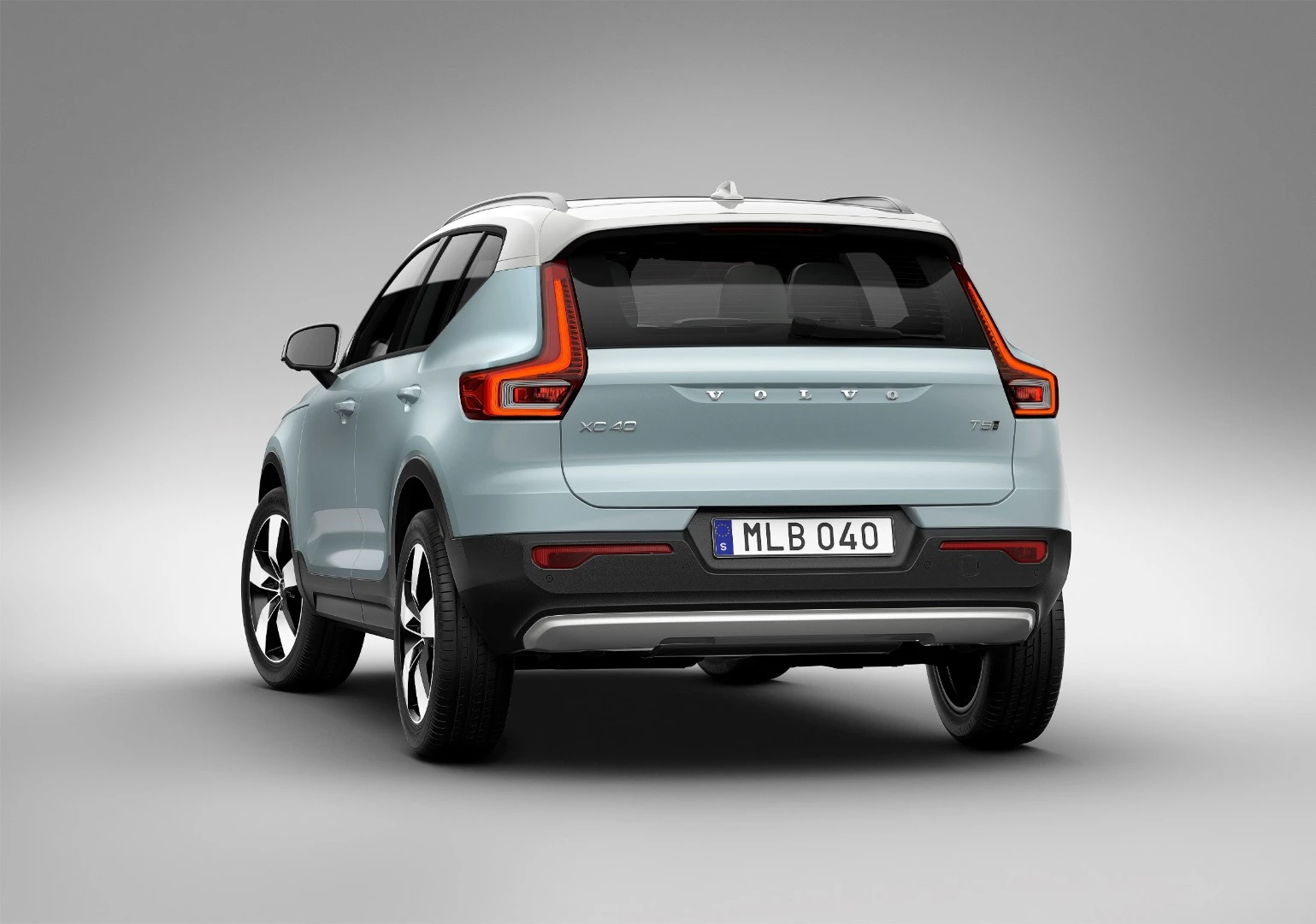 On the road, the stable chassis and strong acceleration brings a lot of confidence to the drive quality of the XC40