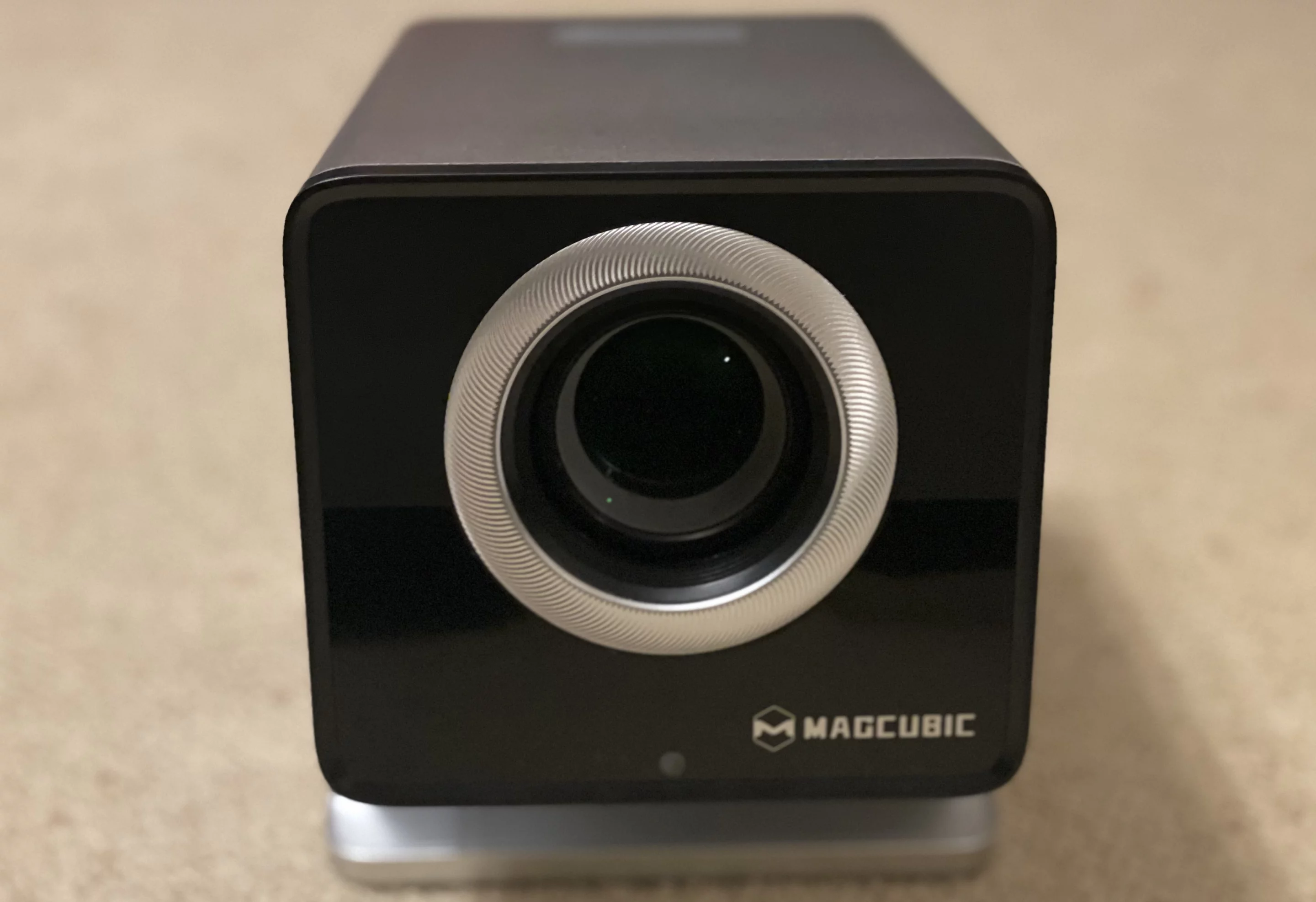The X7's detailing gives it a high-end projector look