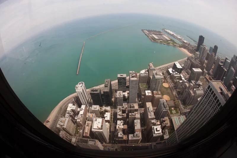 Tilt overlooks Chicago's Magnificent Mile and Lake Michigan
