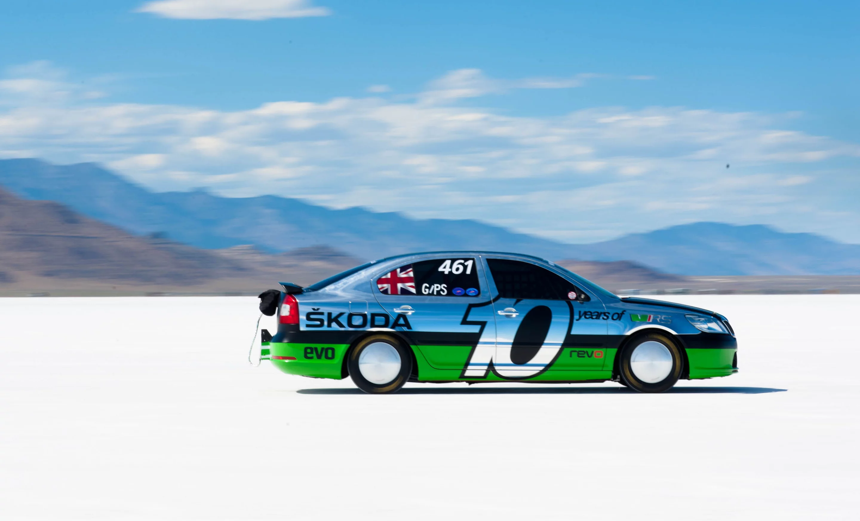 The Octavia vRS' 227.080 mph (365.45 km/h) Bonneville time beat out a previous record of 216 mph (347.6 km/h)