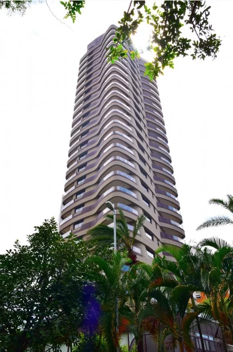 The Cyrela tower was inaugurated by Paolo Pininfarina, manager of Pininfarina, on Monday