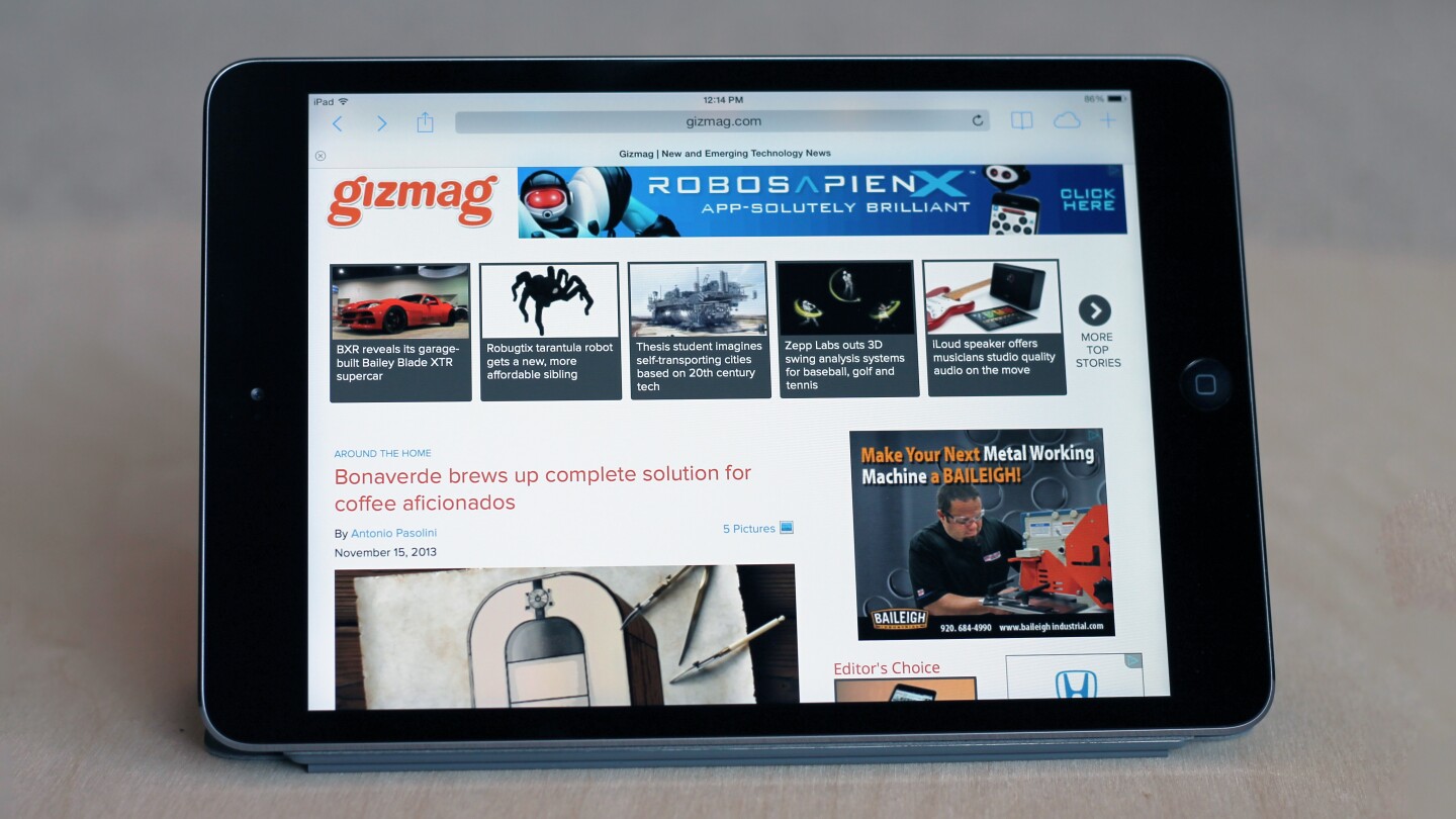 Same 7.9-in screen size, which manages to be "mini" without looking like it