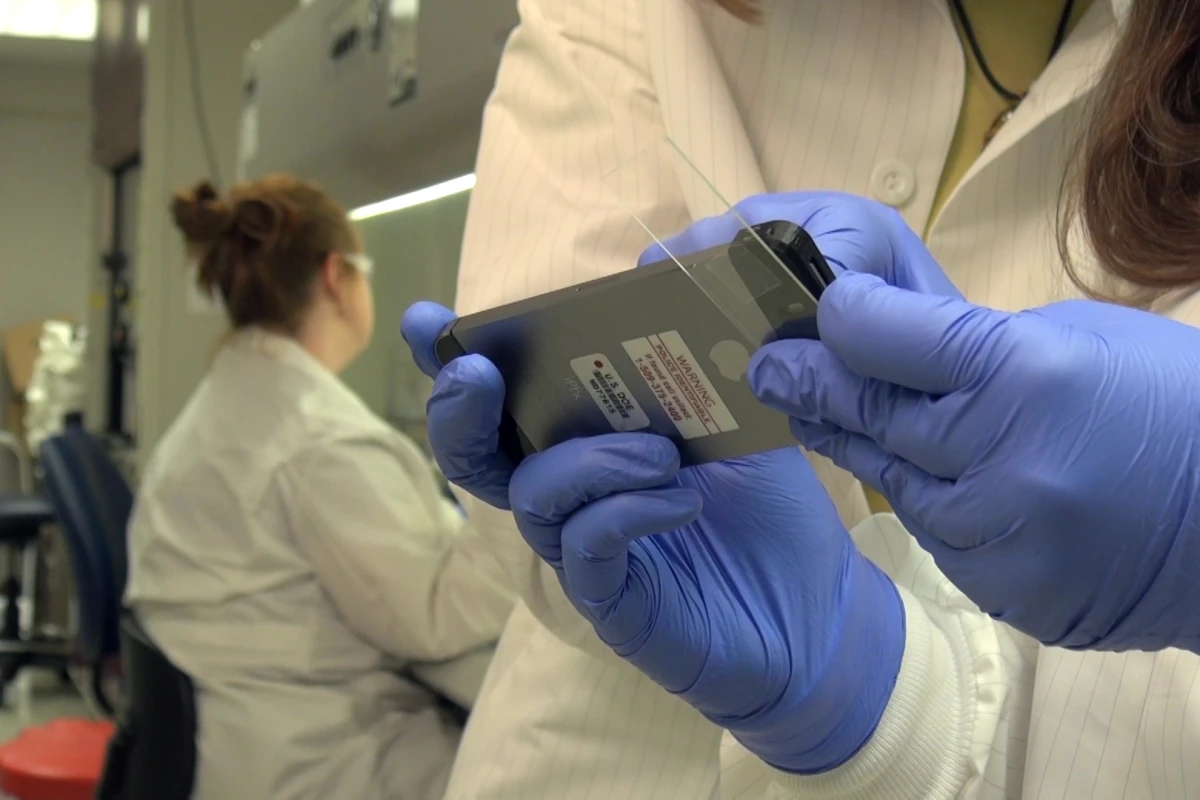 The smartphone microscope, in use at the PNNL lab