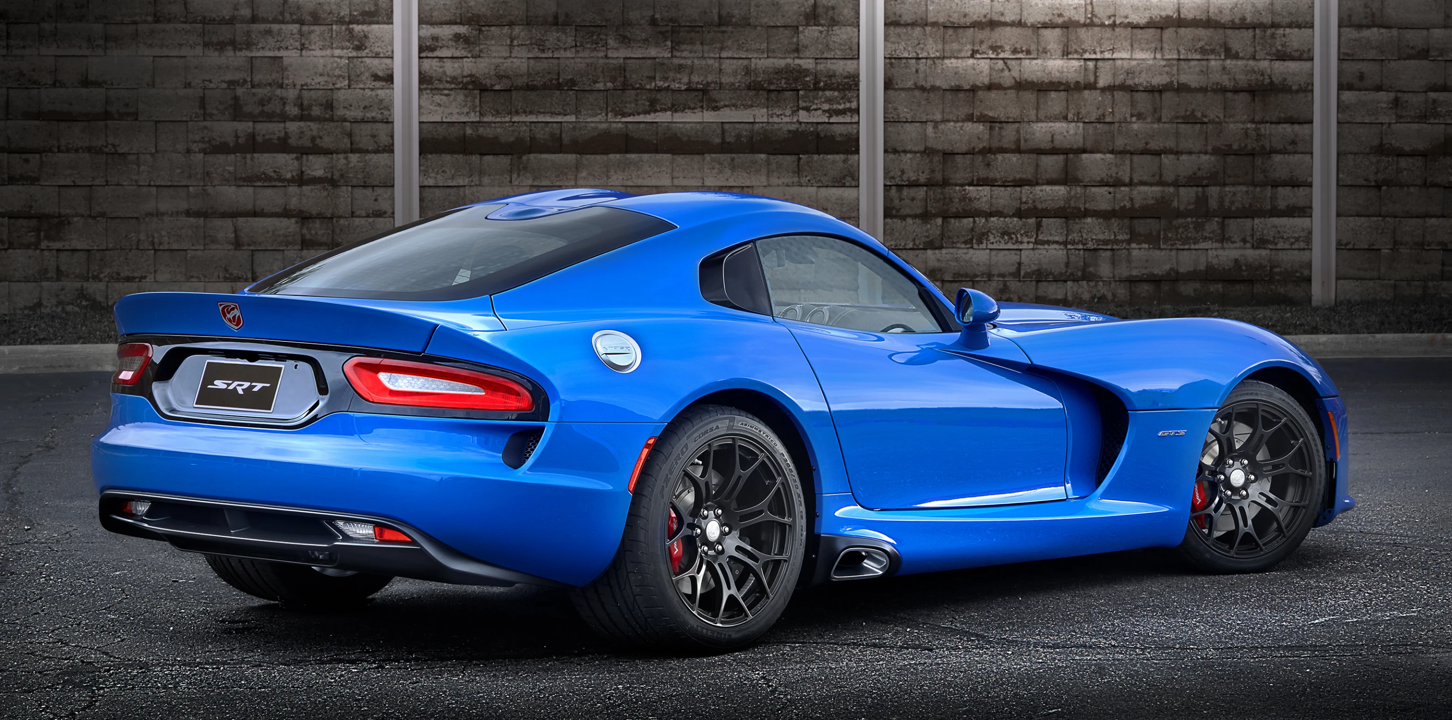 The Viper is powered by a 645-hp 8.4-liter V10