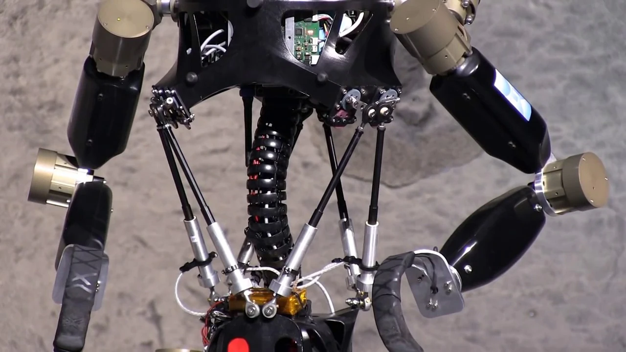 A close-up of the iStruct's active spine