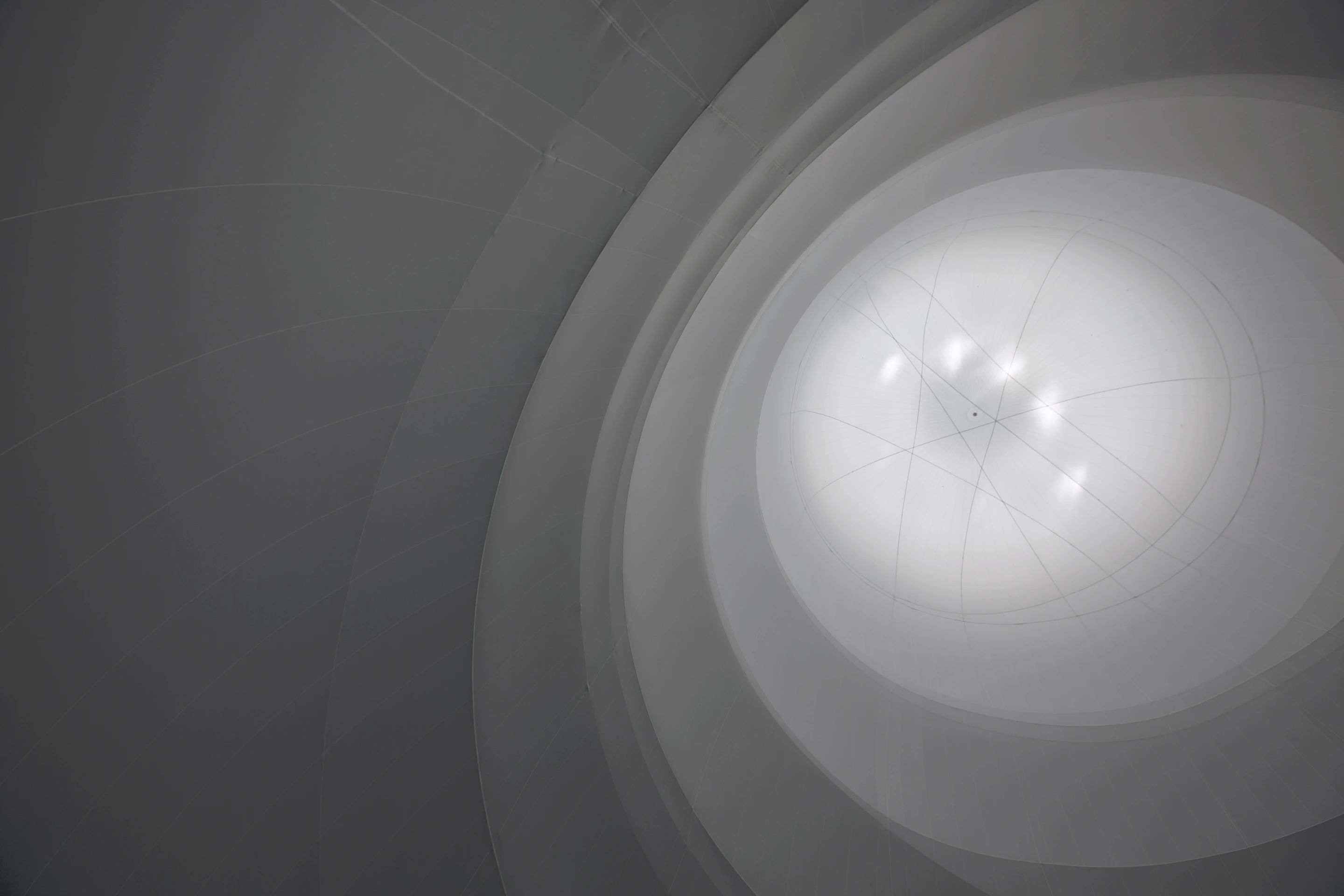 60 projectors were employed to fill the inside of Big Air Package with diffuse light (Photo: Wolfgang Volz)