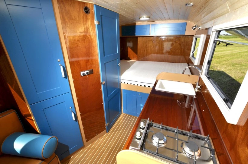 Tonke interior