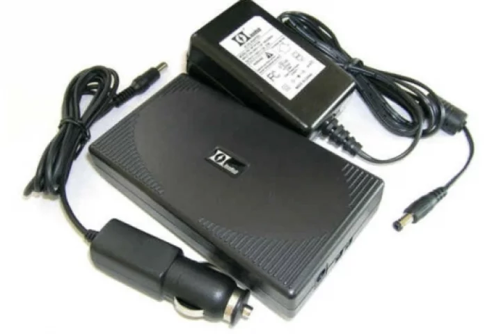 Ionhub with AC and car adapters