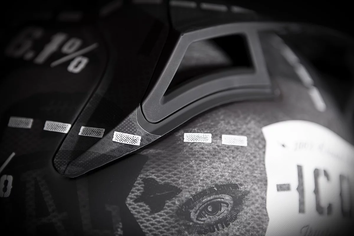 Icon's Airframe Statistic - close detail