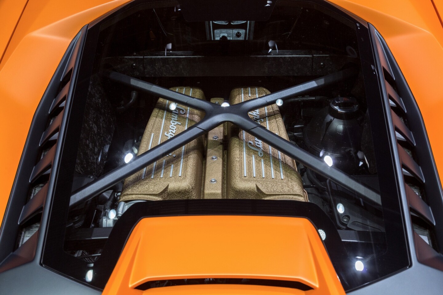 The engine in the Lamborghini Huracan Performante is finished in bronze