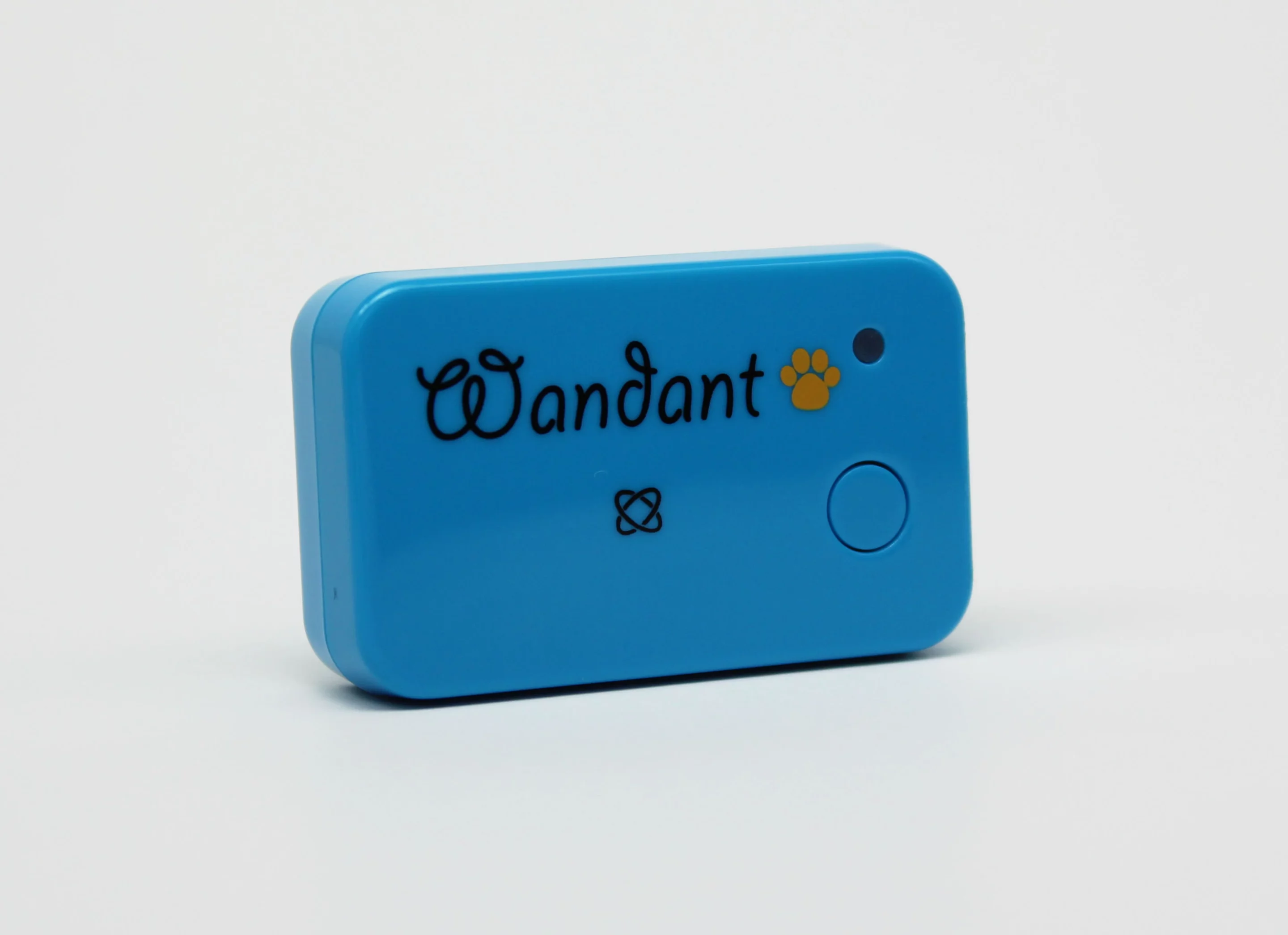 Wandant measures 46 x 28.4 x 12.5 mm (1.8 x 1.1 x 0.5 inches) and weighs around 6 grams (0.2 ounces)
