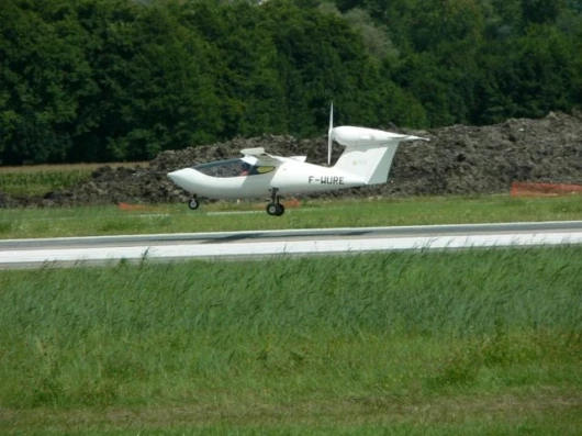 Lisa's Akoya in flight testing