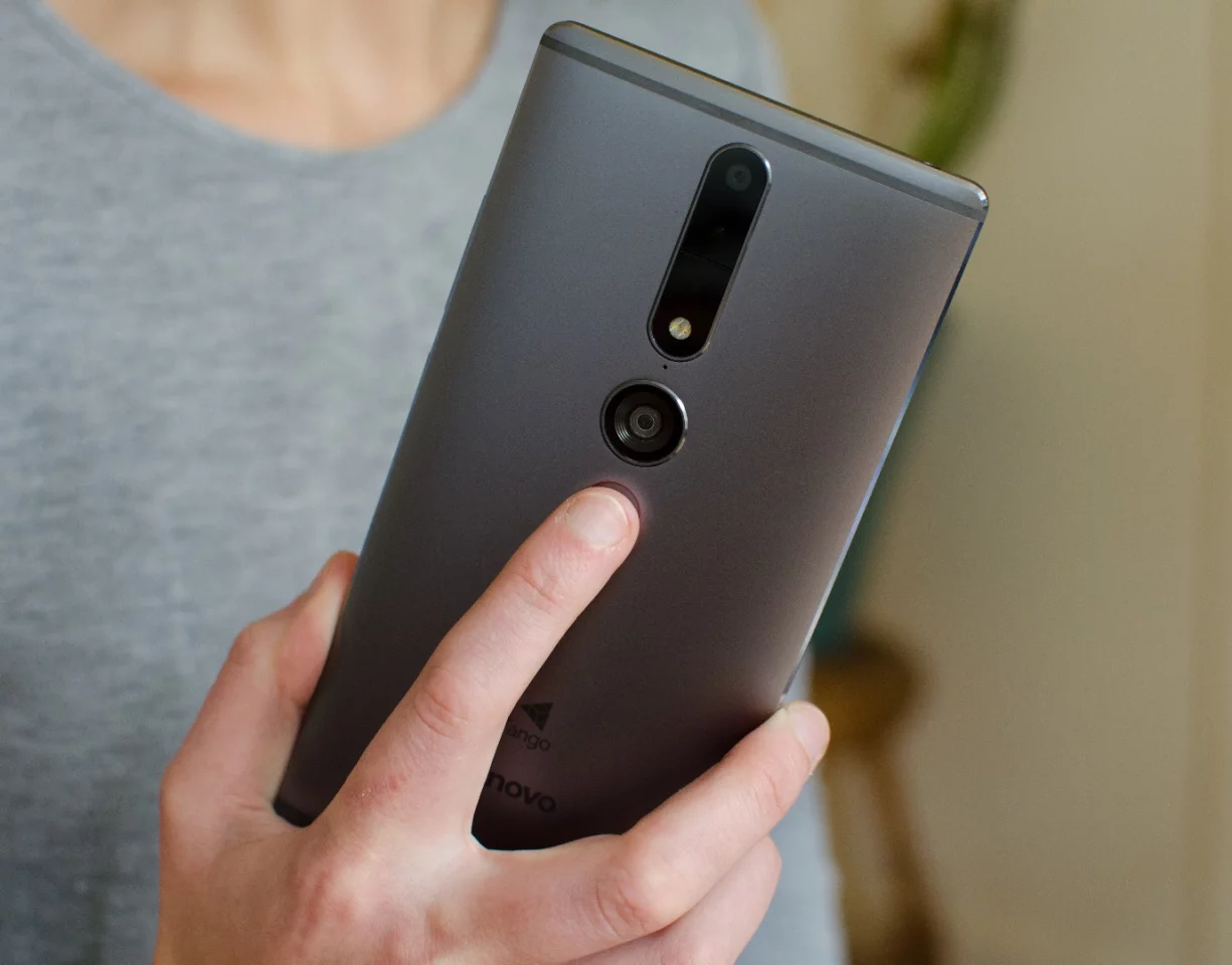 Hitting the fingerprint sensor on the massive Phab2 requires some finger acrobatics