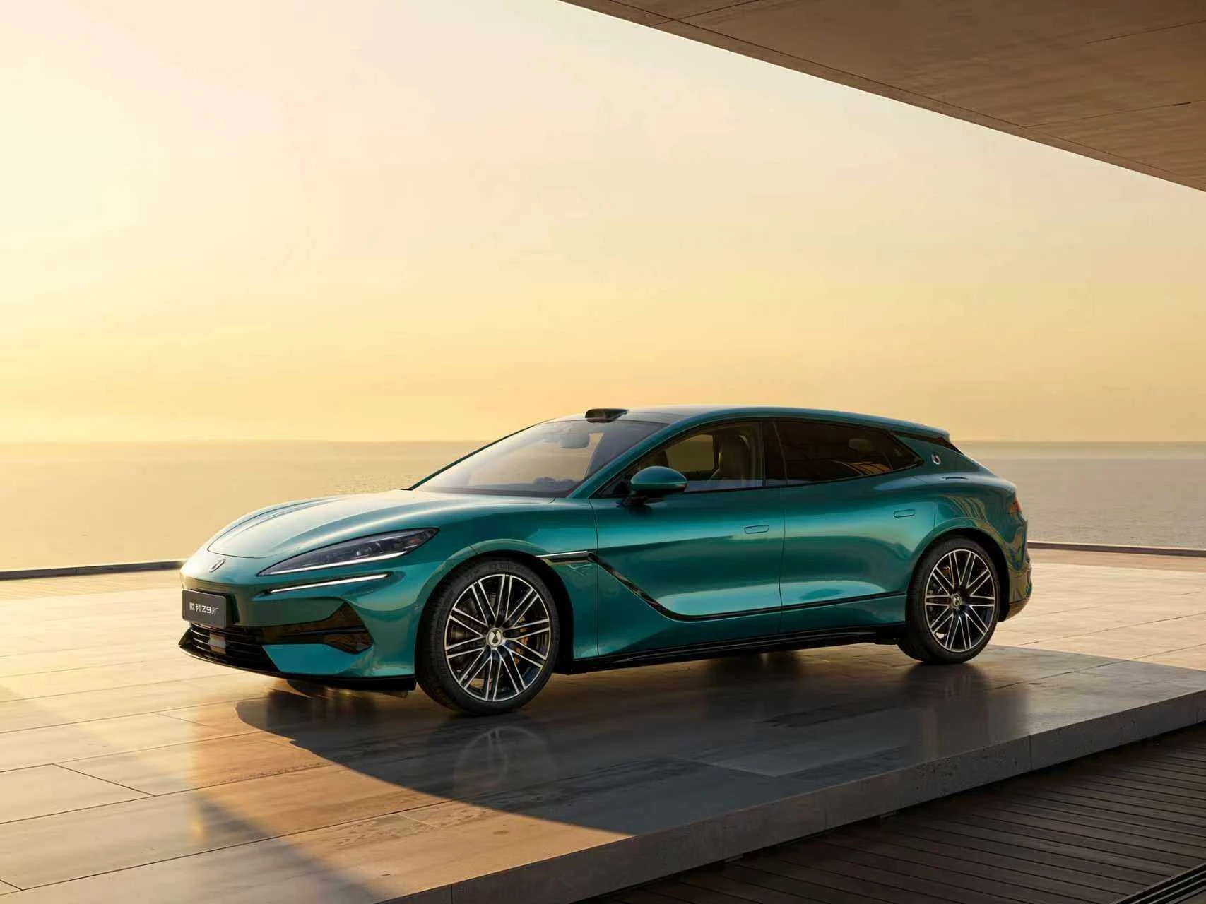 The Z9 GT has been priced between 269,800 yuan (US$39,100) and 369,800 yuan ($53,600)