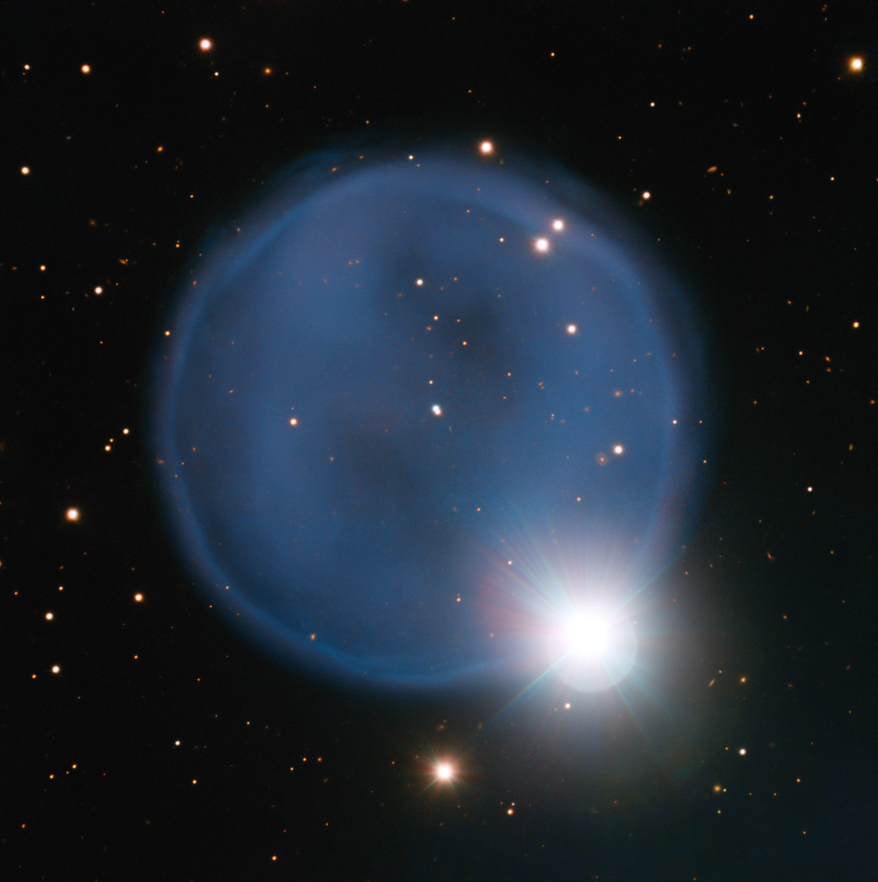 Planetary nebula Abell 33 pictured with a foreground star (Image: ESO)