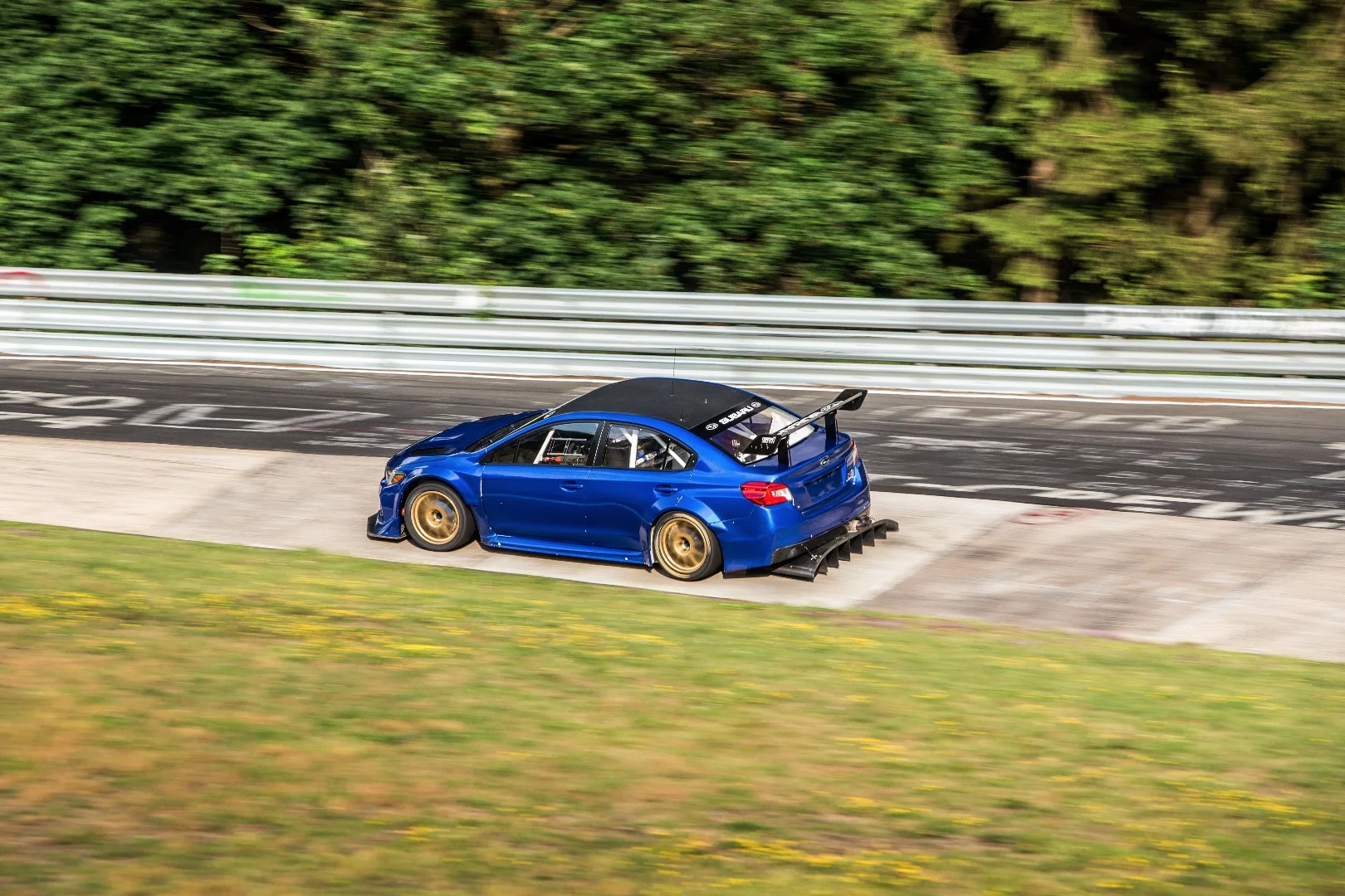 The WRX STI Type RA NBR Special has a carbon fiber roof