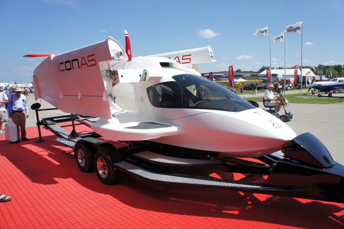 ICON Aircraft's A5 amphibious, two-seat, composite carbon fiber plane at Oshkosh/EAA Airventure 2010 (Image: Noel McKeegan)