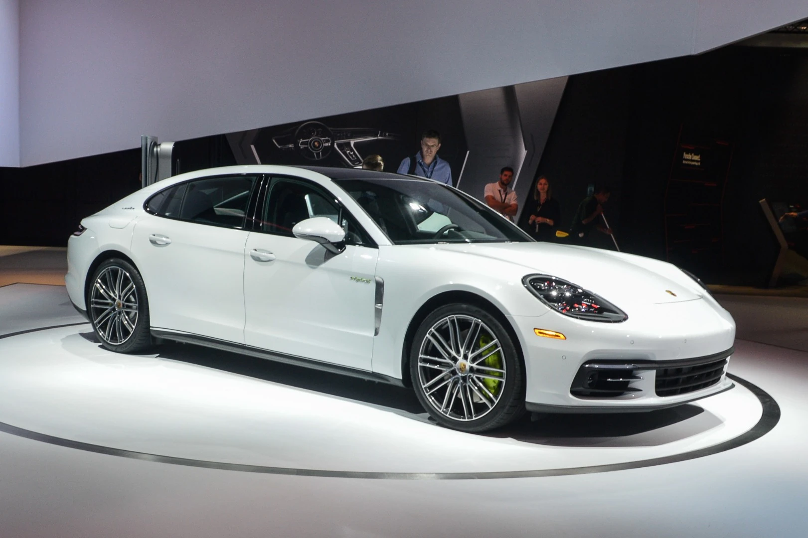 Porsche Panamera 4 E-Hybrid