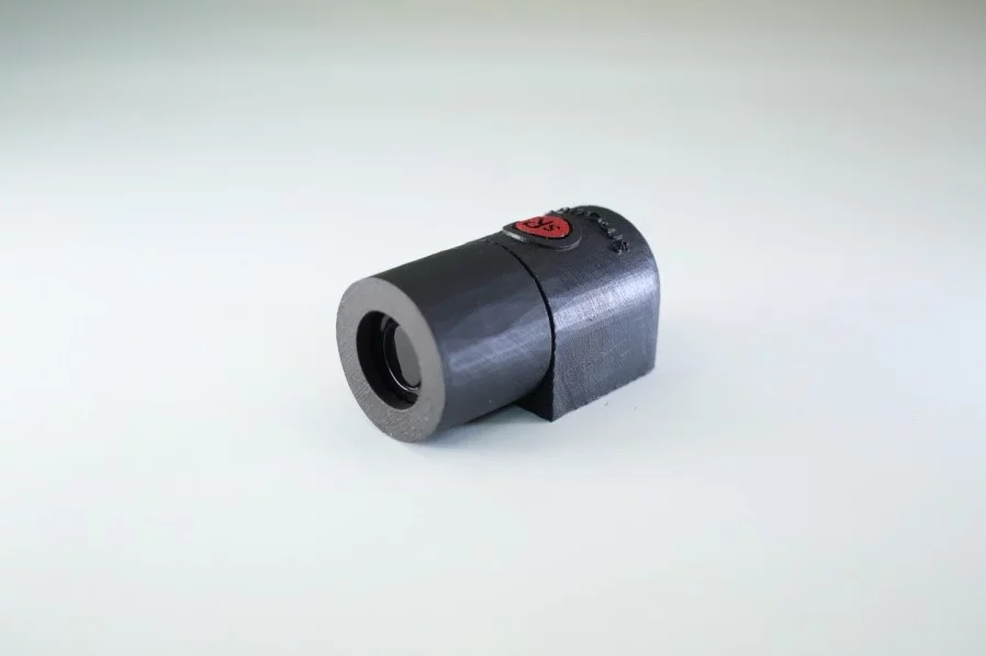 The SmartRim attaches to a wheel arch using adhesive and a removable clip base-plate and is said to be waterproof, dust-proof, dirt-proof and vibration-proof