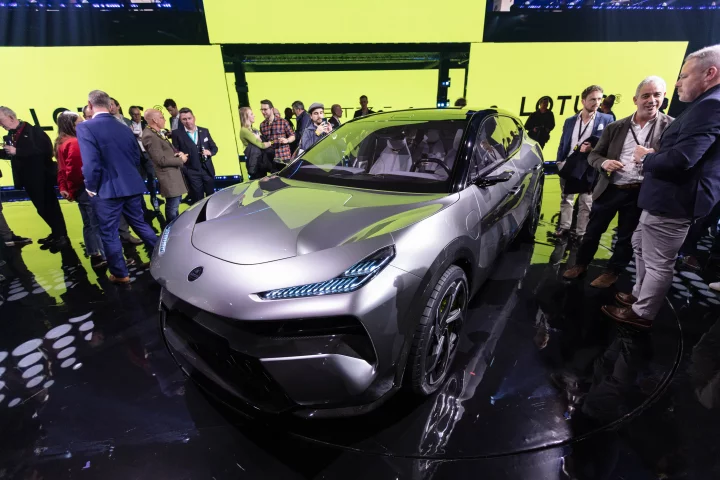 Lotus Eletre London world premiere