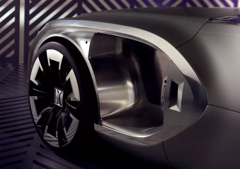 The Corbusier has retractable guard sections