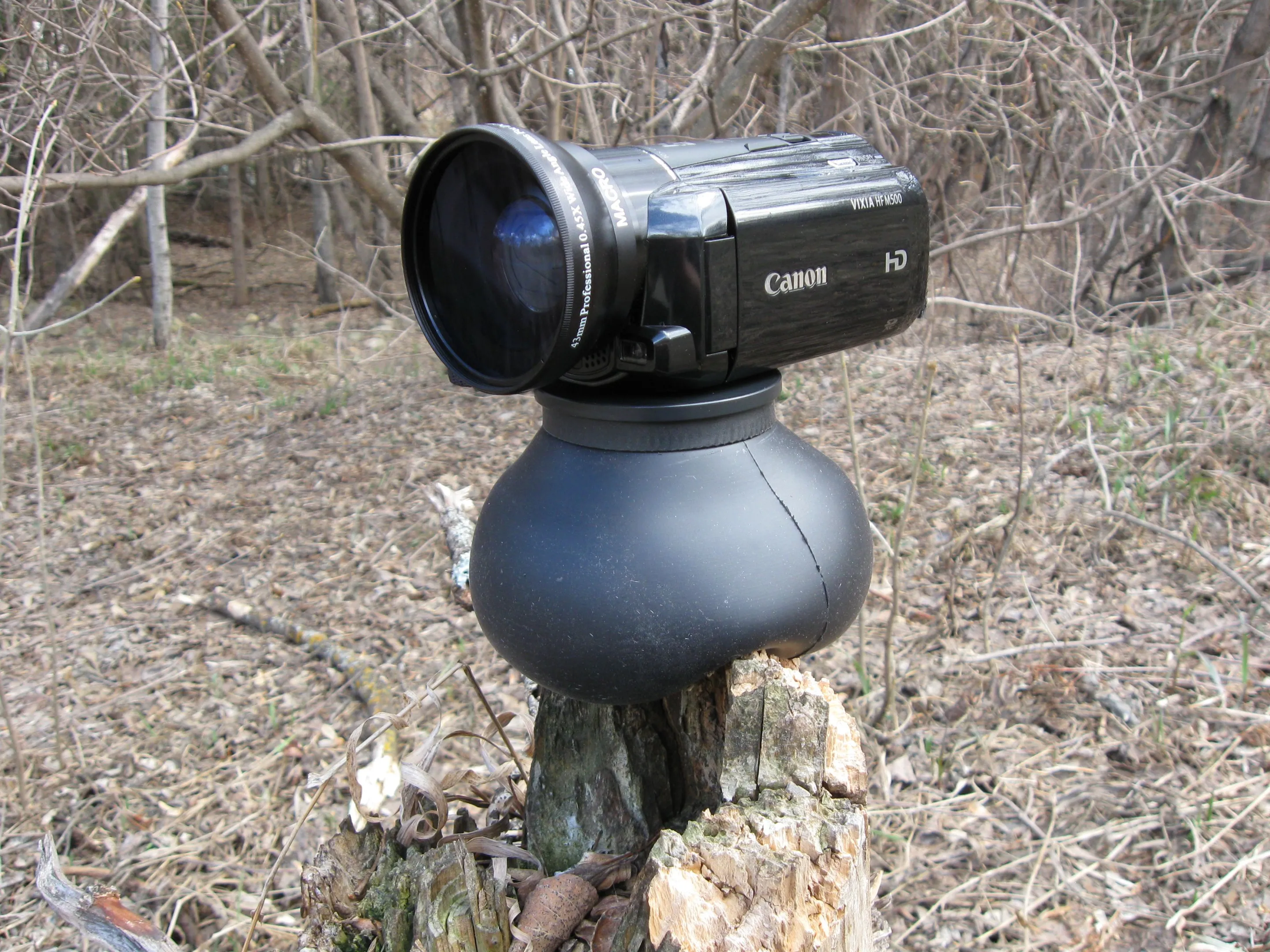 The Flex Shot in use on a tree stump