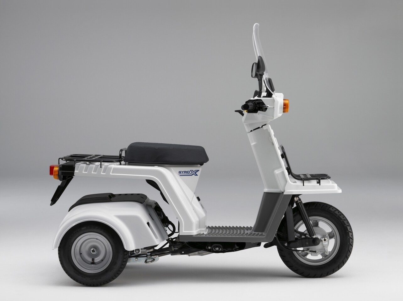 Honda’s 50cc threewheeled Gyro cargo scooter