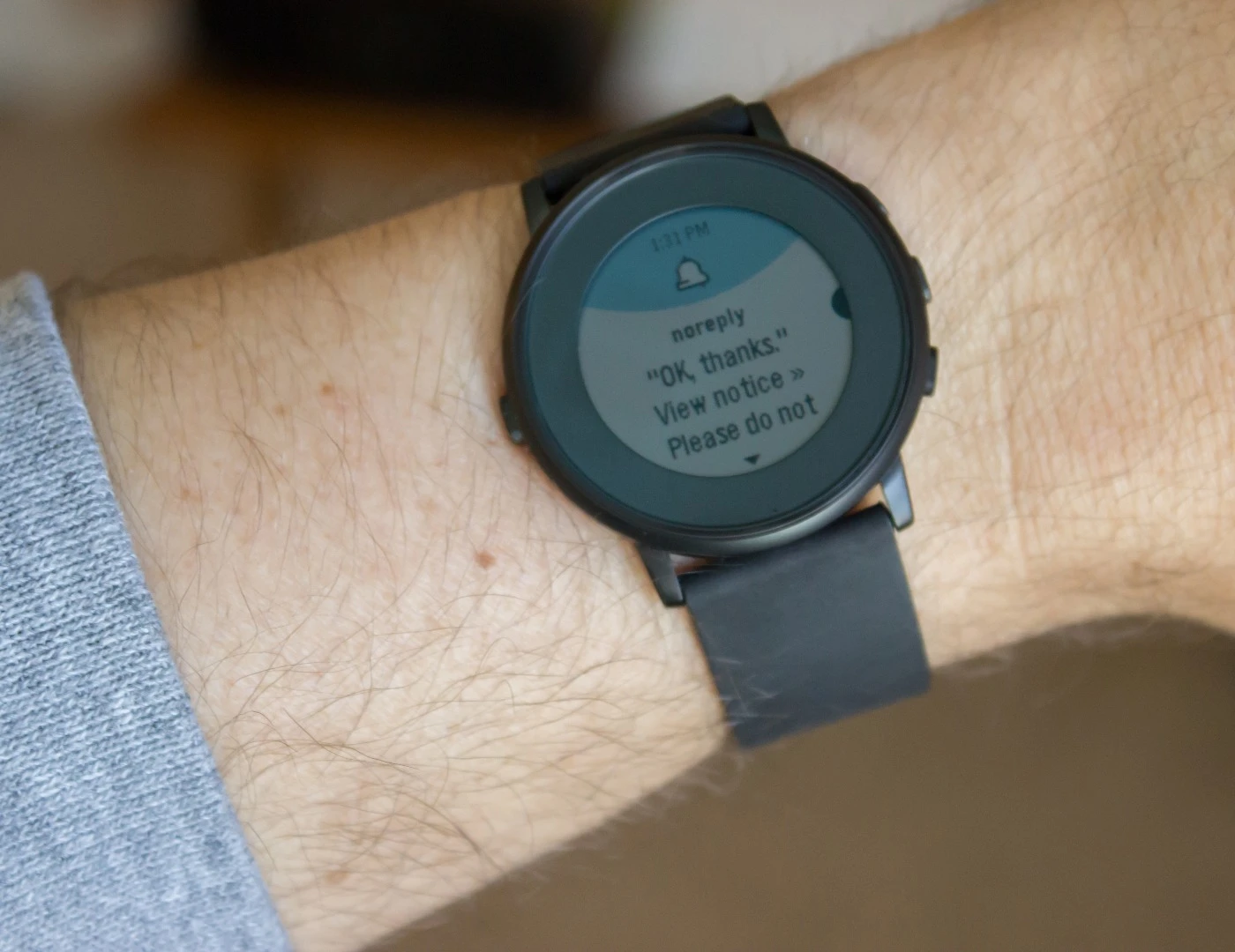 Pebble Time Round on wrist