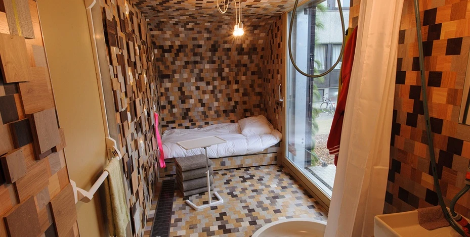 Each unit is individually decorated and comes complete with large windows, comfy bedding, modern bathroom facilities and innovative furniture design concepts