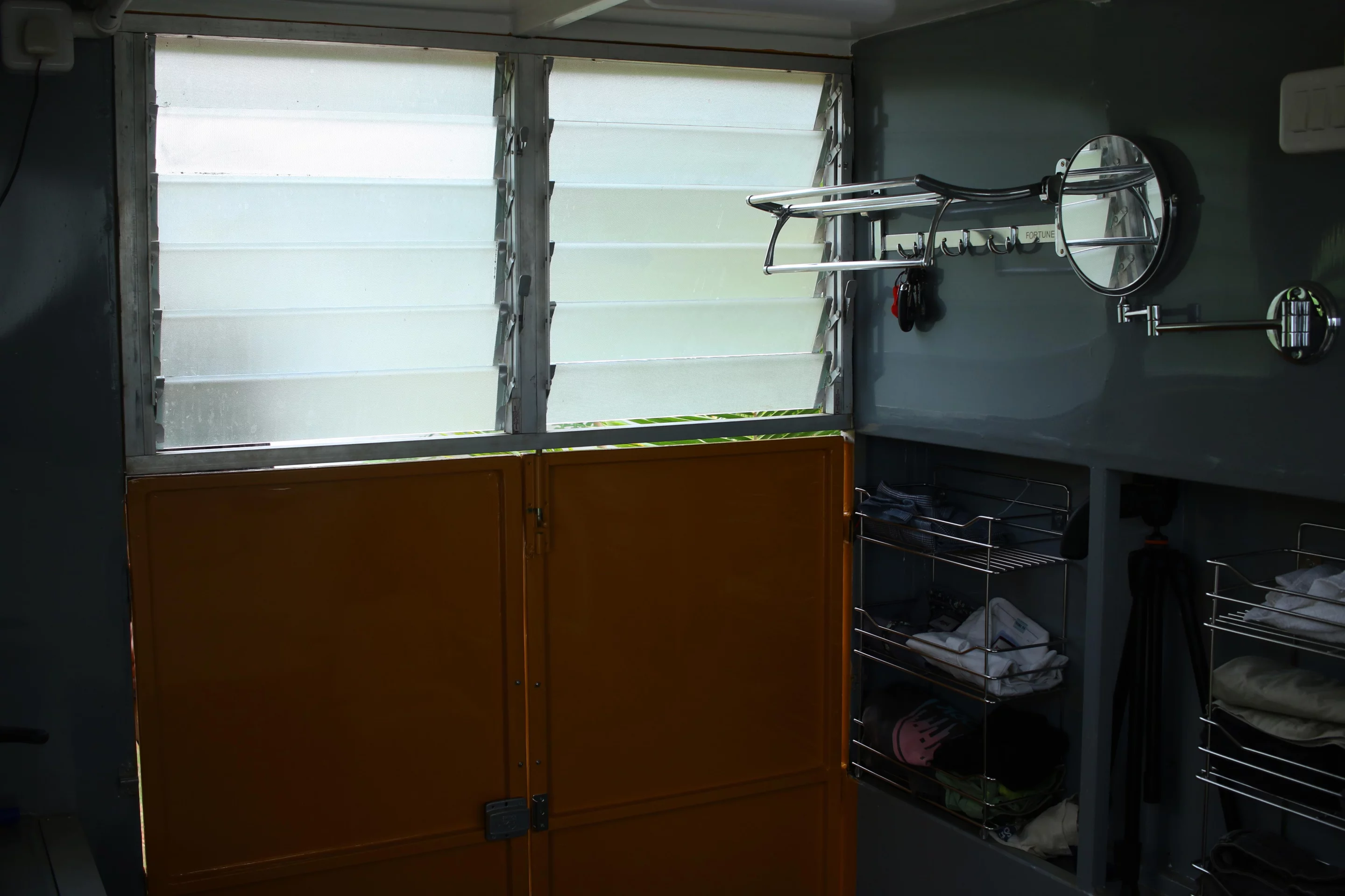 The Solo 01's interior includes storage racks